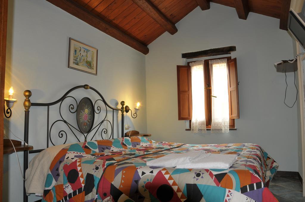 S'Ammentu Hotel Bosa Luaran gambar